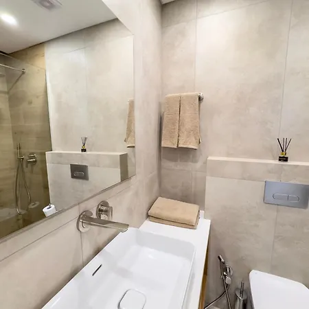 Appartement Malberry Park 301 - Modern 2 Bedroom With Pool, Gym, Jaccuzi Paphos