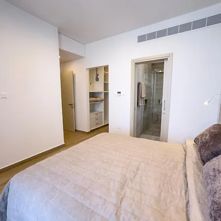 Appartement Malberry Park 301 - Modern 2 Bedroom With Pool, Gym, Jaccuzi Paphos