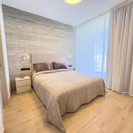 Malberry Park 301 - Modern 2 Bedroom With Pool, Gym, Jaccuzi Διαμέρισμα